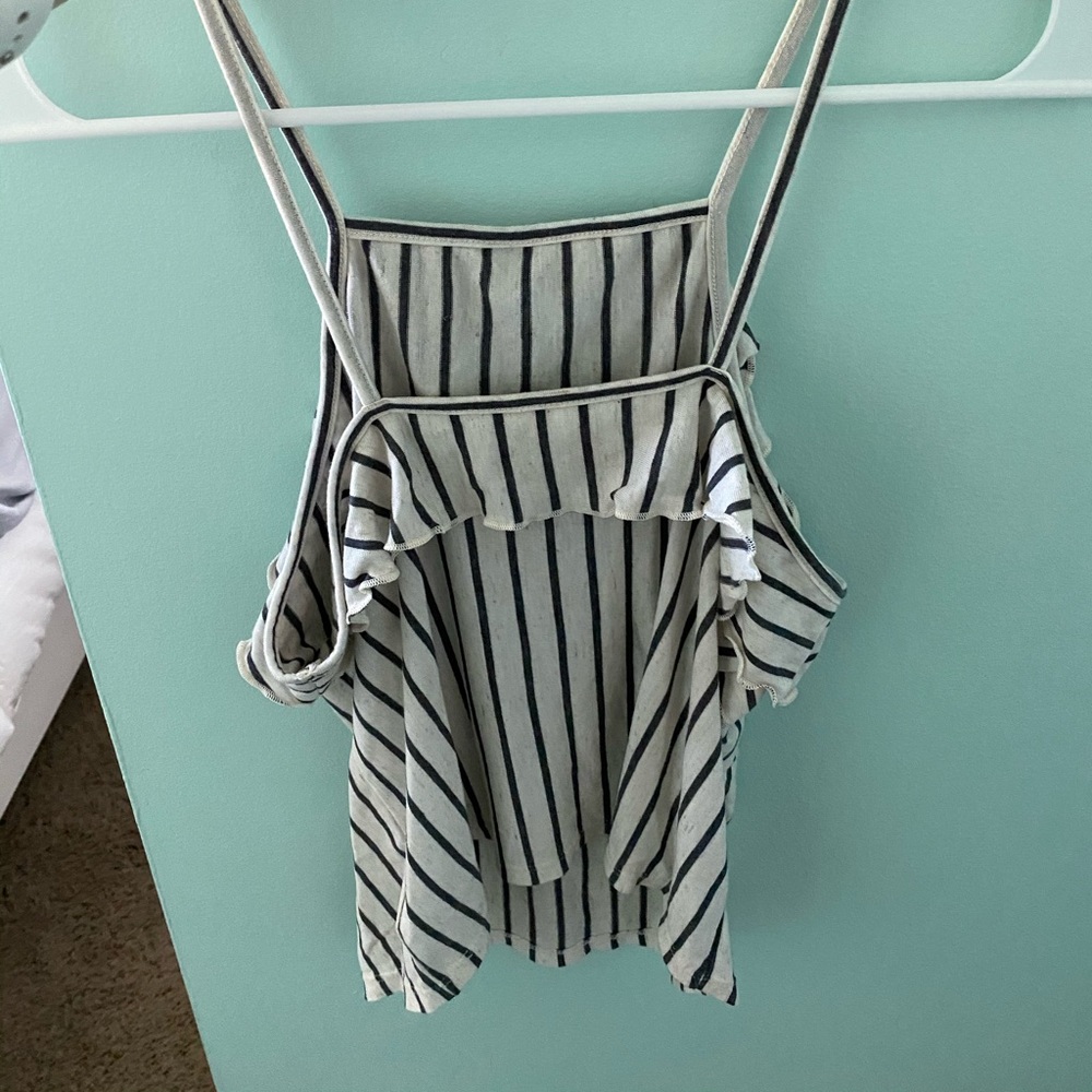 cute top! - Picture 2 of 3
